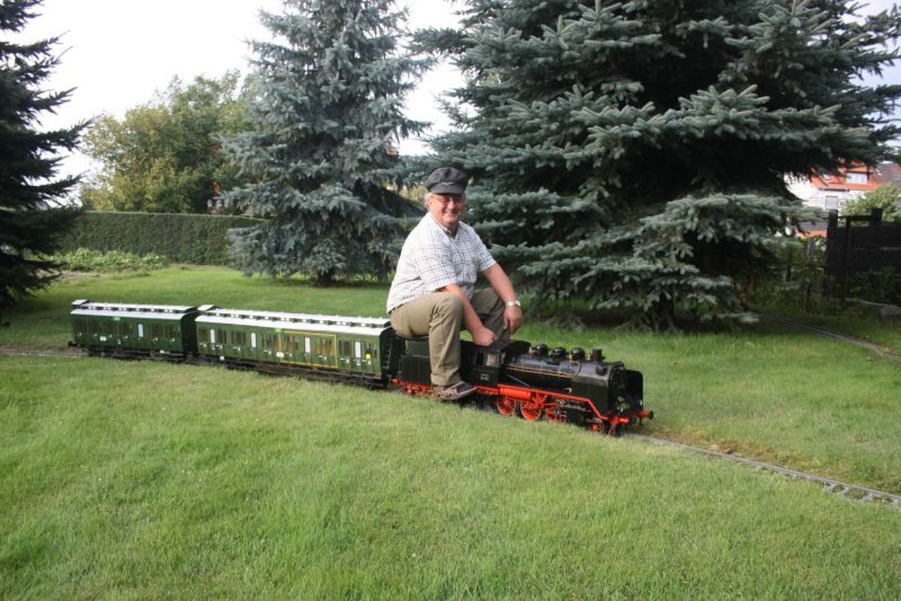 Personentragende Garteneisenbahn mit Dampfbetrieb Spurweite 5 Zoll